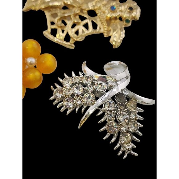 Lot of 8 Assorted Wearable Brooches Great Resellers Lot (A4831) - Picture 7 of 9